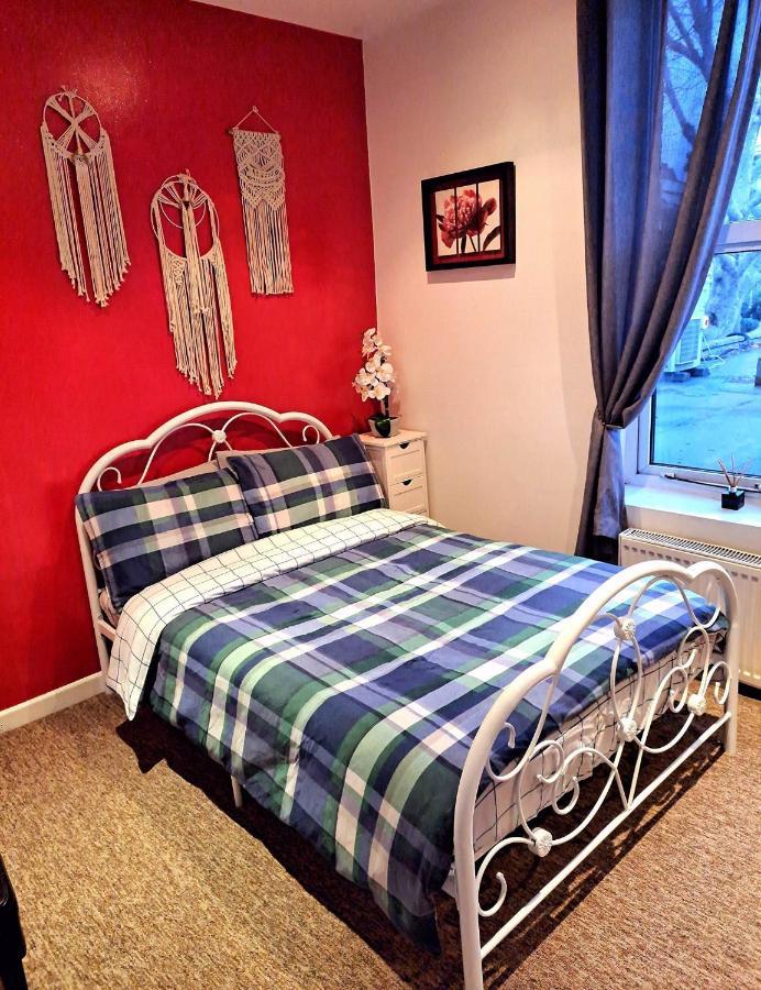 Double Room Lgbt Лондон Экстерьер фото